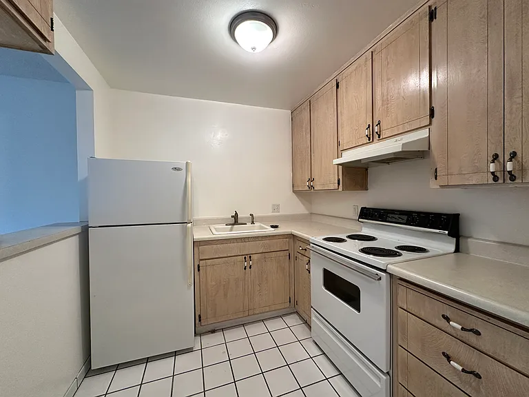 318 Gault St #6 — Photo 10