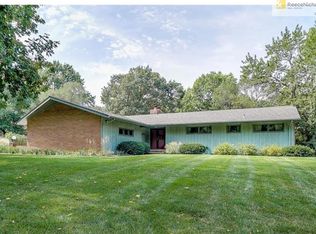 9200 Cherokee Pl, Leawood, KS 66206