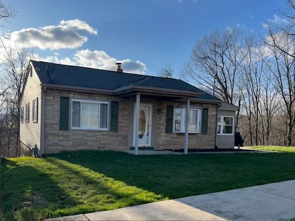 463 Bechman St, Springdale, PA 15144