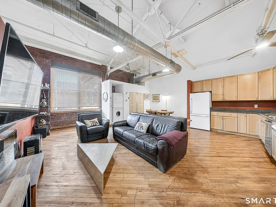 325 Lafayette St #8309