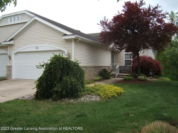 1733 S Crystal Cv, Haslett, MI 48840