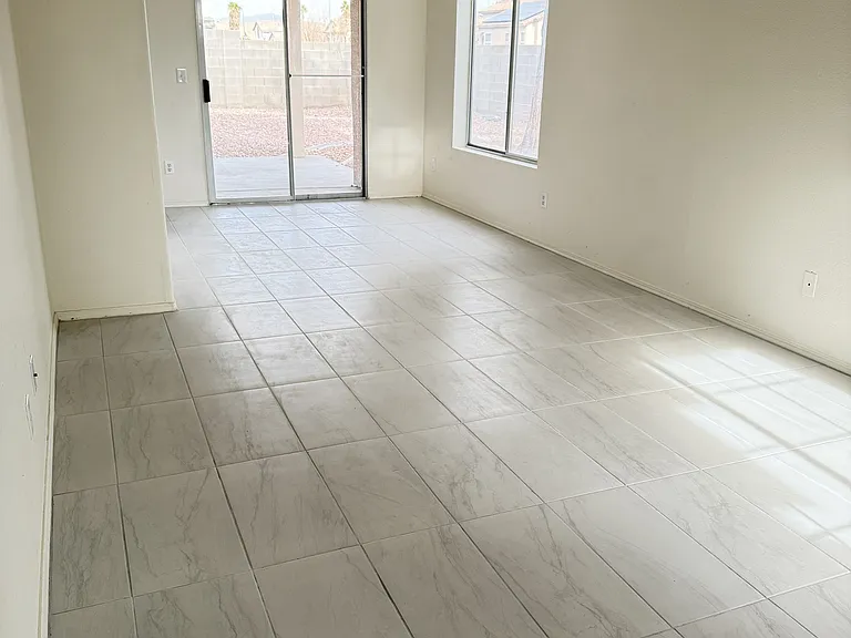 8210 Broward Ln — Photo 13