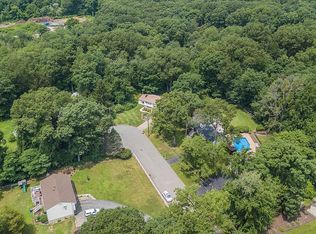 4 Rose Ct, Denville, NJ 07834