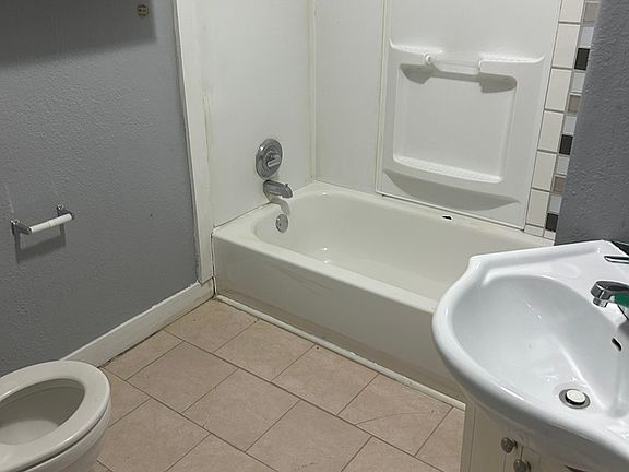 5th image of 1049 Webster Ave