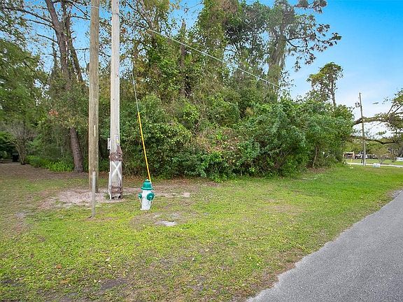 3rd image of 1925 Dorris Dr
