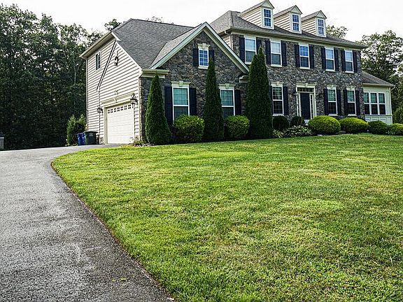2nd image of 104 Florawood Ct