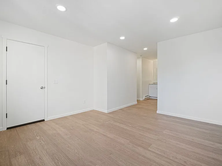 2085 Highview Ct — Photo 13