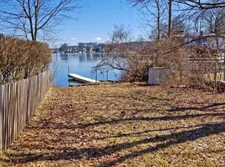 23 Cove Rd, Hopatcong, NJ 07843