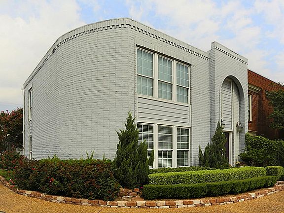 A side view gives you another perspective of this well-maintained home.