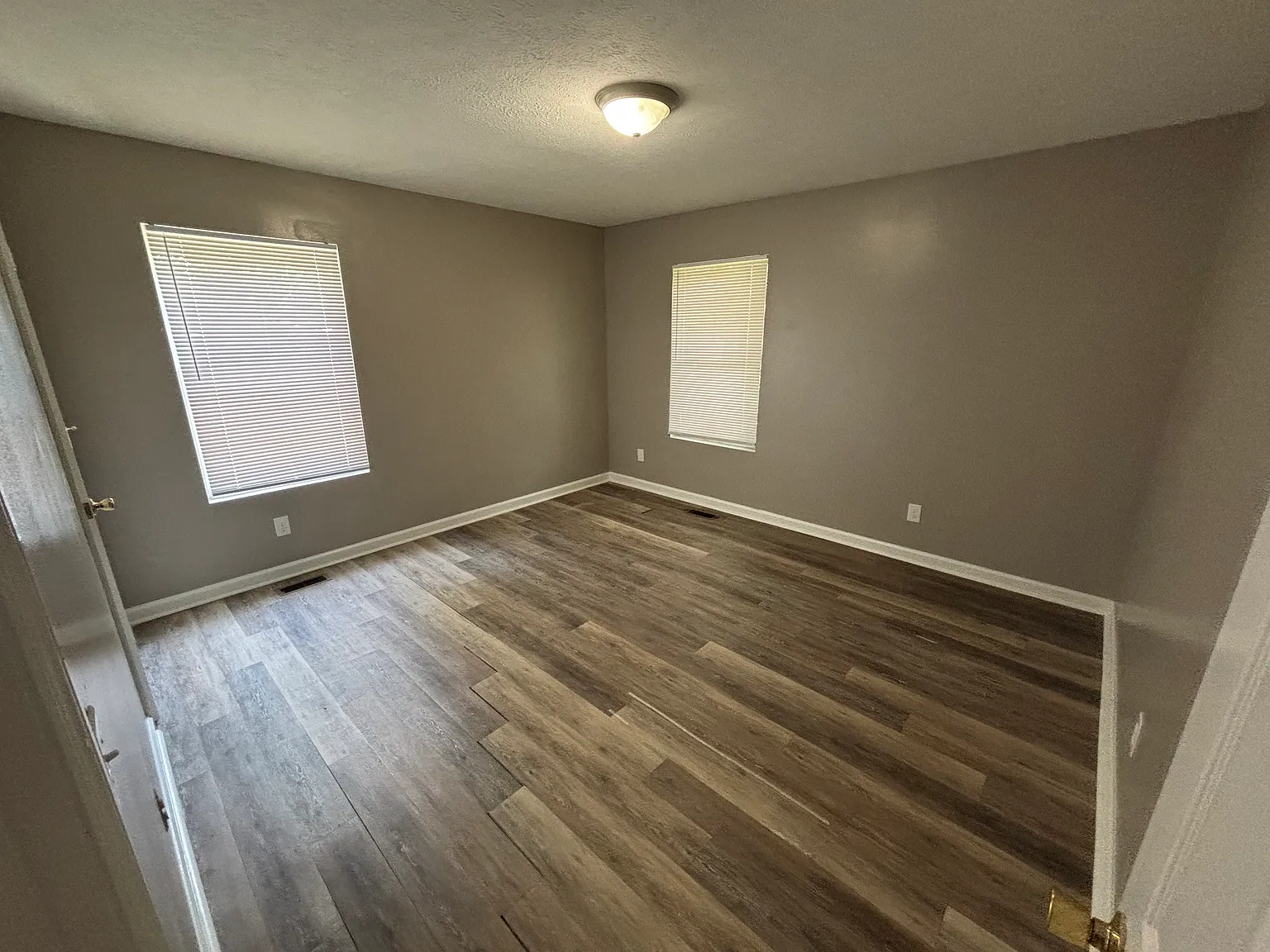 2 bed, $795 — Photo 4