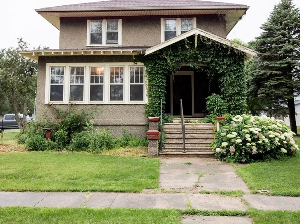 605 S Chestnut St, Ellsworth, MN 56129