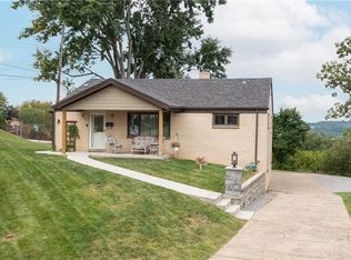 160 Grienbrier Dr, Carnegie, PA 15106