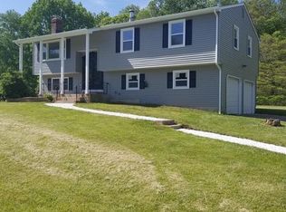 6 Reuven Dr, Ledyard, CT 06339