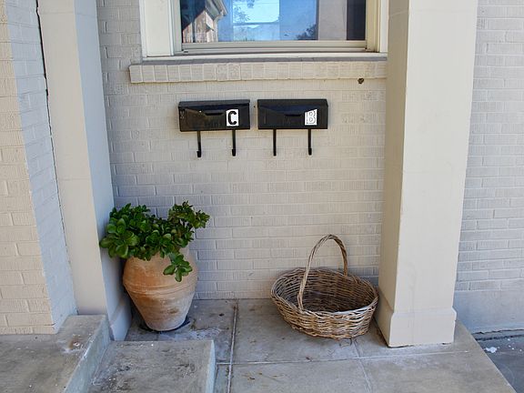 4th image of 455 Bailey Ave APT B