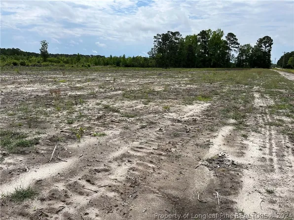 131 High Way, Tar Heel, NC 28392