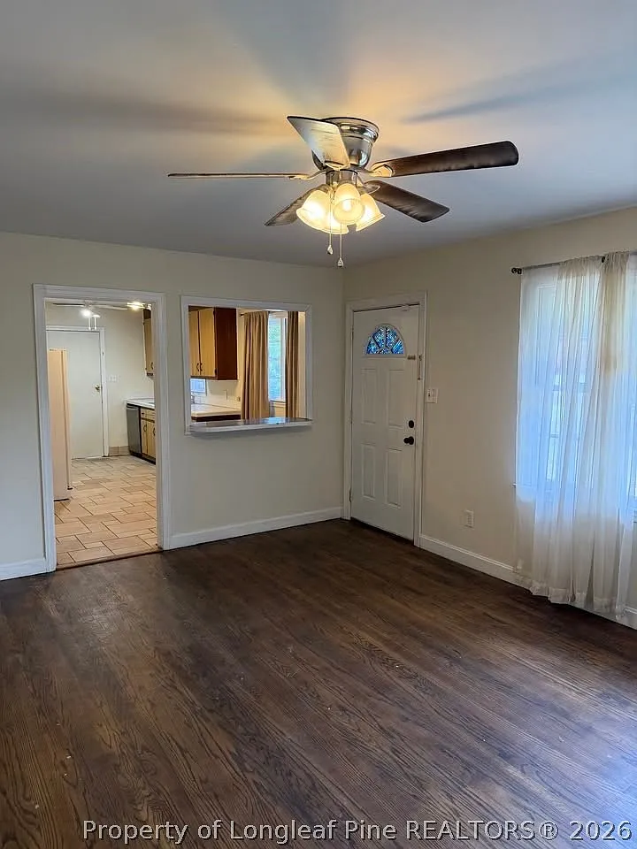4 bed, 2.0 bath, 1494 sqft, $1,900 — Photo 3