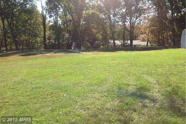2nd image of 3465 Little Hunting Creek Dr