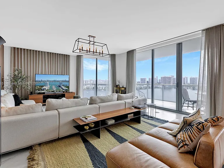 17111 Biscayne Blvd #Penthouse 1709 — Photo 34