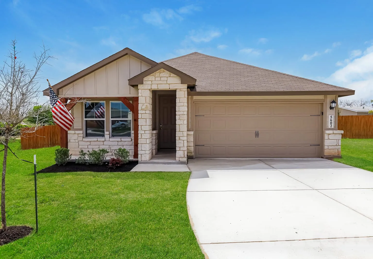 5602 Luna Pass Saint Hedwig TX — Photo 1