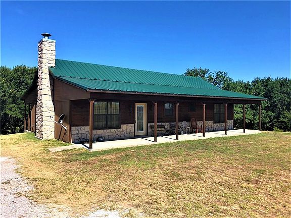2nd image of 1154 Oakshores Road