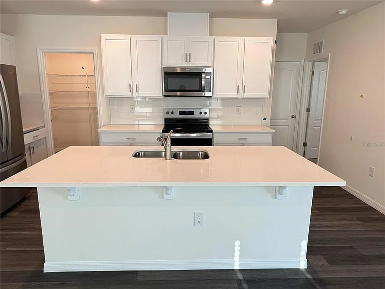 1834 Cacutta Way — Photo 2