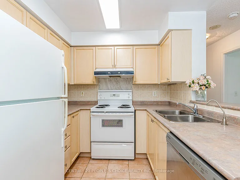 2565 Erin Centre Blvd #506 — Photo 10