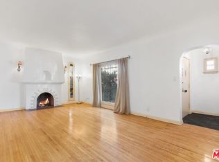 9048 Phyllis Ave, West Hollywood, CA 90069