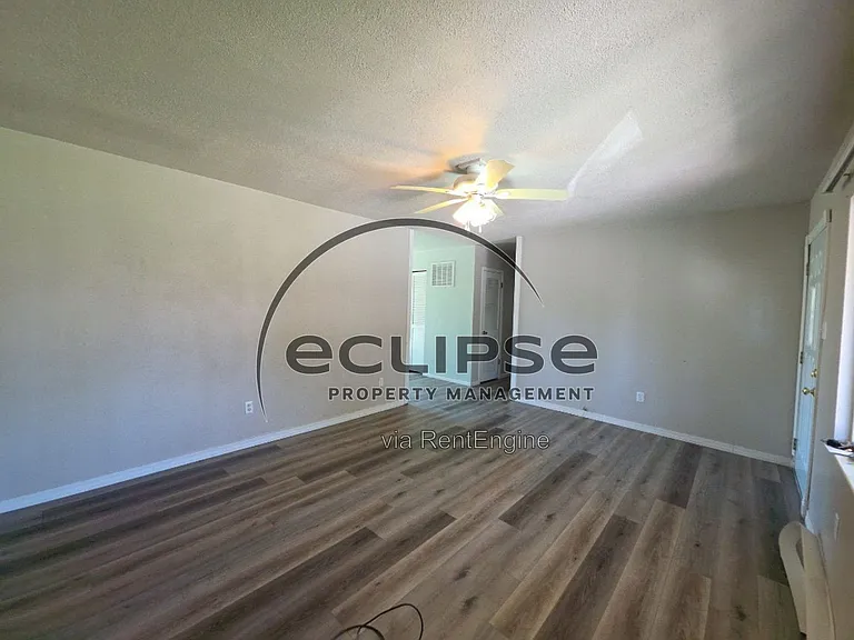 721 Lee Dr — Photo 19