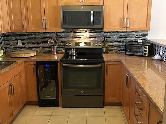 2nd image of 610 Alder Way #610