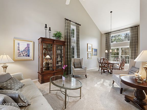 4th image of 1535 Della Dr