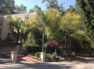 4409 Ensenada Dr, Woodland Hills, CA 91364