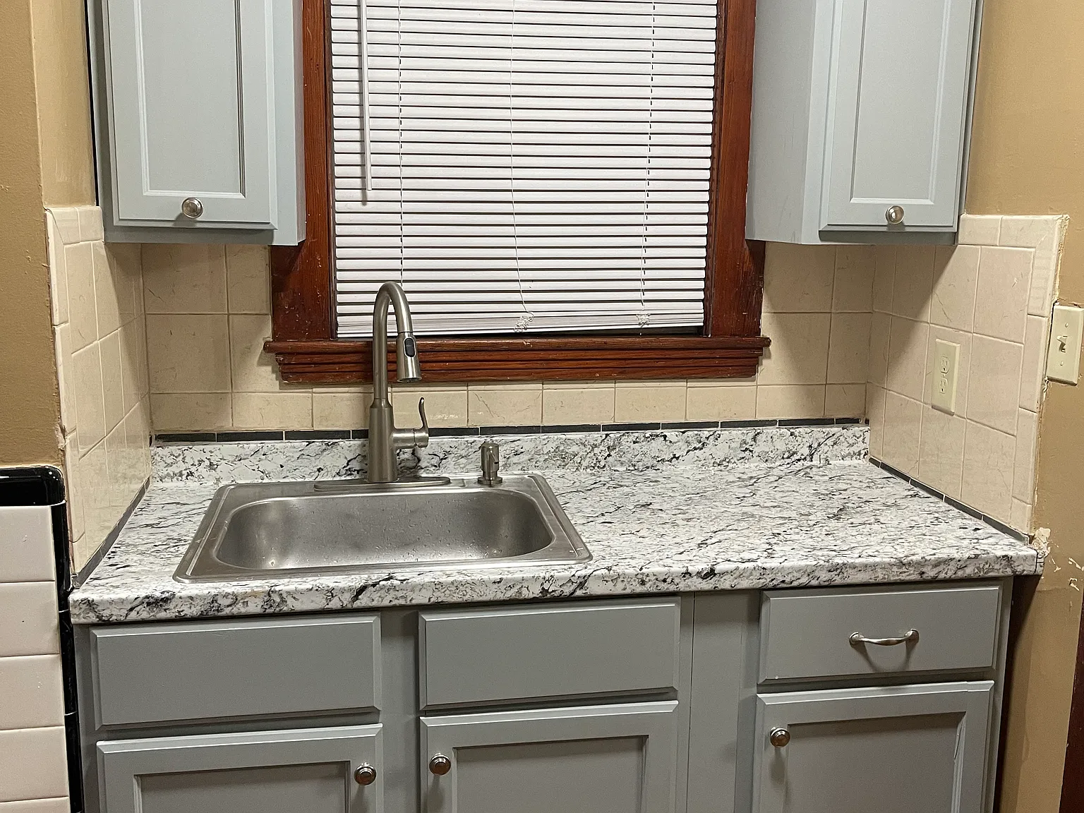 3 bed, 1200 sqft, $3,400 — Photo 4