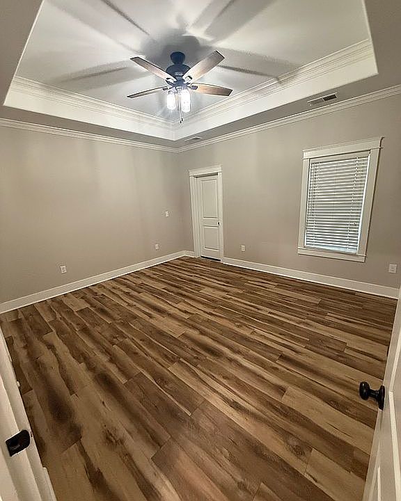 13th image of this home