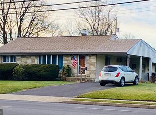 155 W County Line Rd, Hatboro, PA 19040