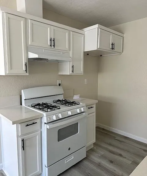 8619 Willis Ave #20 — Photo 8