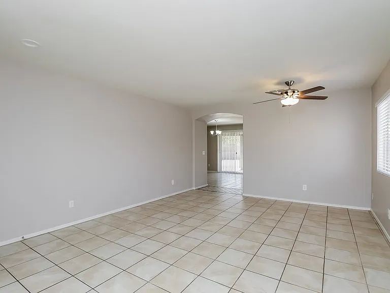 6217 W Encinas Ln — Photo 5