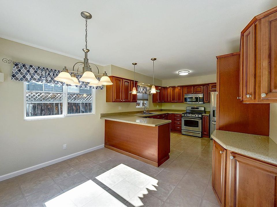 1st image of 363 Henderson Dr