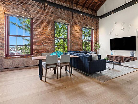 5th image of 544 S Front St APT 316