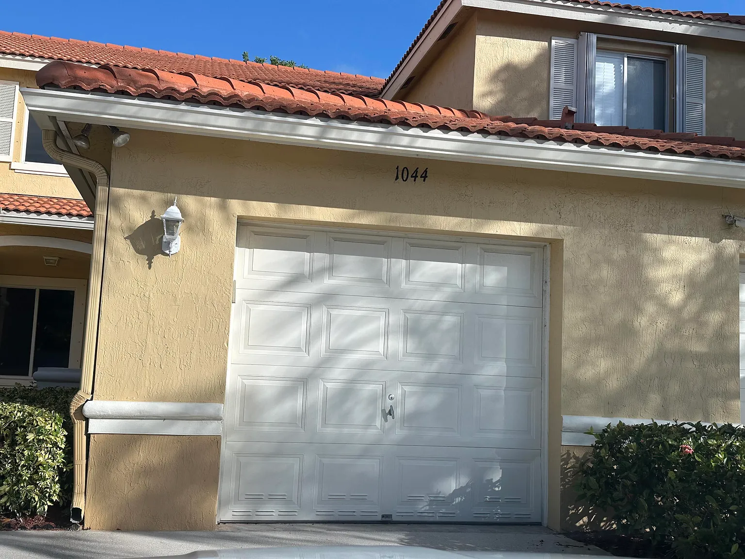 2 bed, 2.5 bath, 1286 sqft, $2,600 — Photo 1