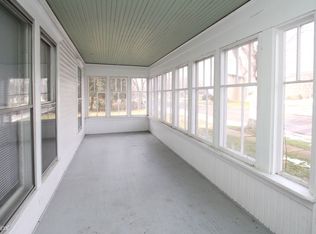 514 E Saint Joseph St, Paw Paw, MI 49079