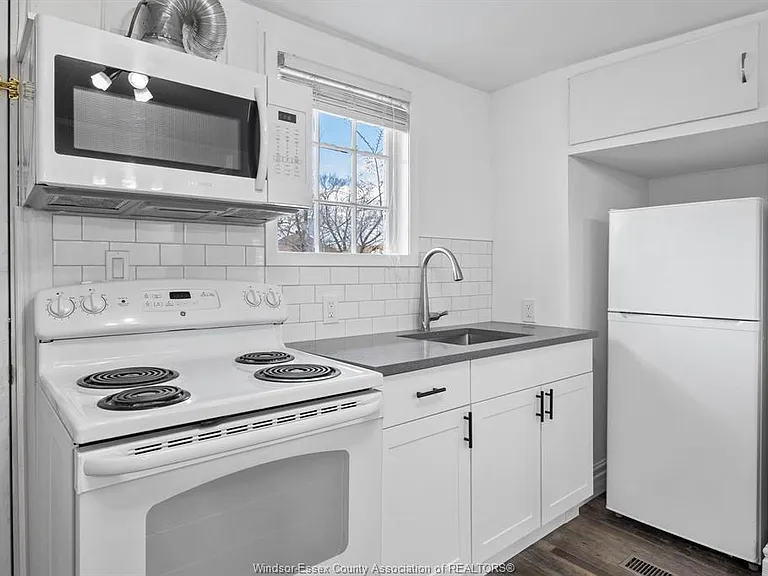 835 Moy Ave #UPPER — Photo 7