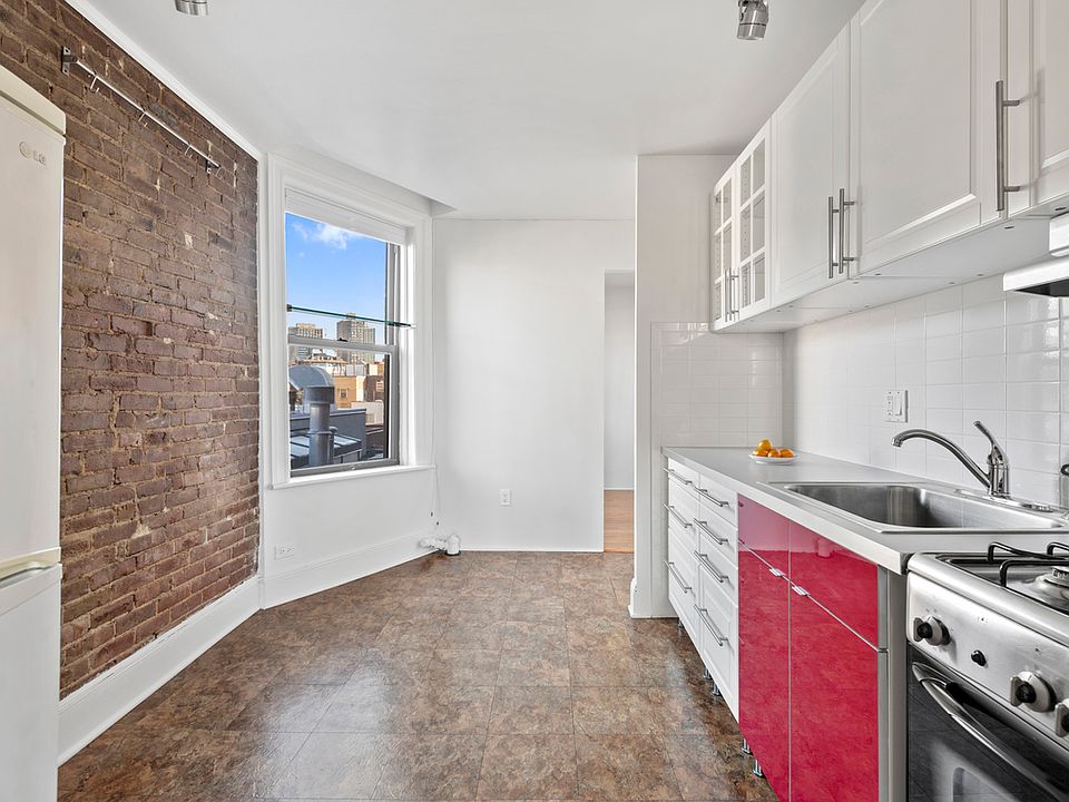 1st image of 15 Leroy St APT 19