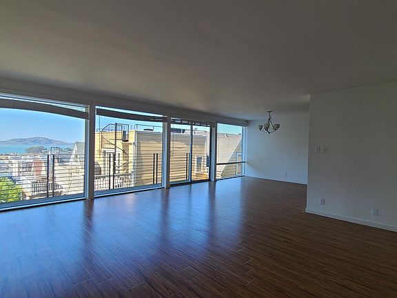 2nd image of 2010 Pacific Ave APT 8