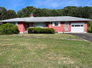 455 Sayville Blvd, Sayville, NY 11782