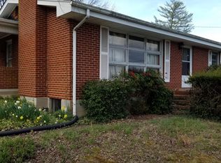 5695 Roanoke Rd, Daleville, VA 24175