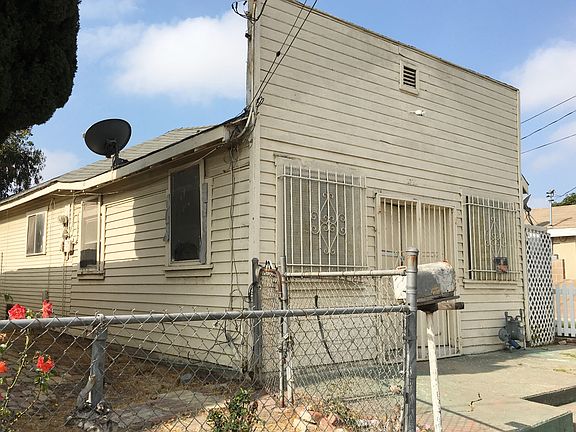 3rd image of 2222 Del Amo Blvd
