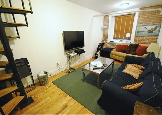 Rented by Compass | media 85