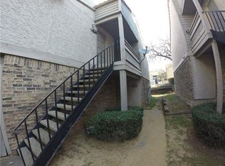 6038 Stoneybrook Dr, Fort Worth, TX 76112