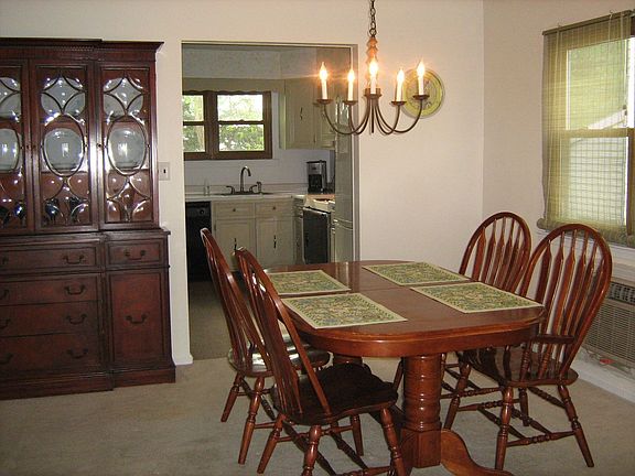 Dining Rm - wall a/c