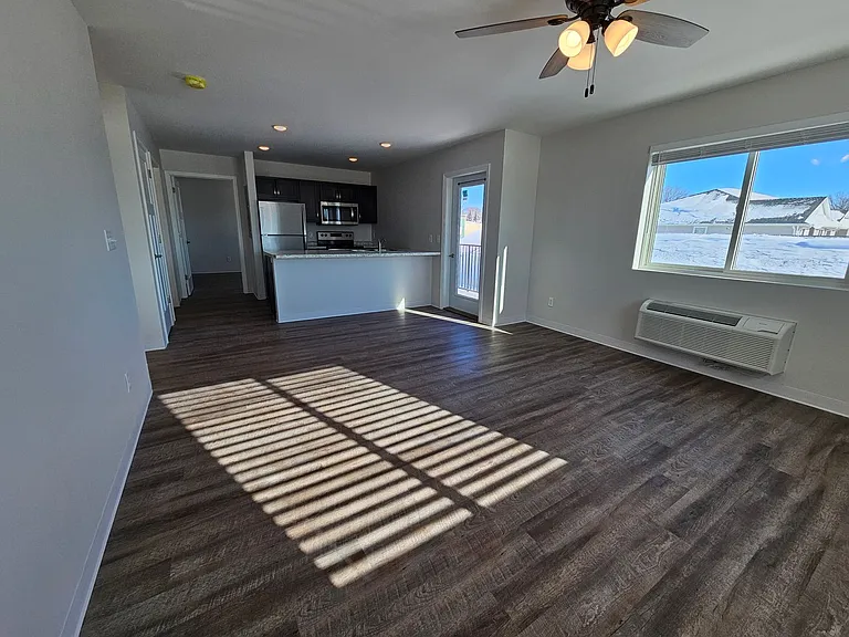 1100 W Marion St — Photo 23